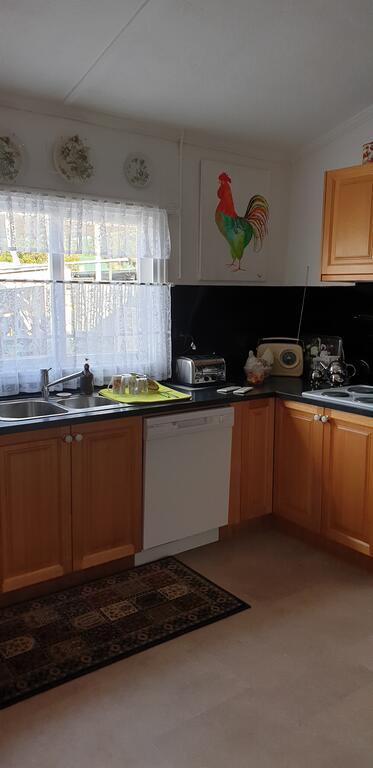 Nanas Place - Accommodation Main Beach 2
