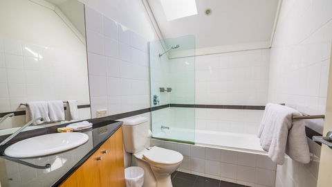 Dowler Apartments Subiaco - Accommodation Main Beach 11