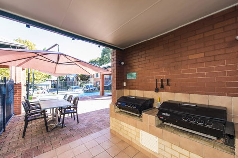Subiaco Village 30 - Accommodation Main Beach 27