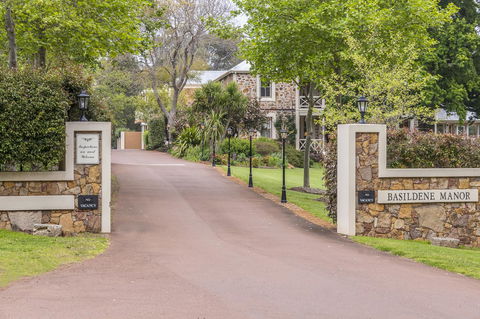 Grand Mercure Basildene Manor - Accommodation Main Beach 15
