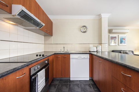 Subiaco Village 20 - Accommodation Main Beach 8