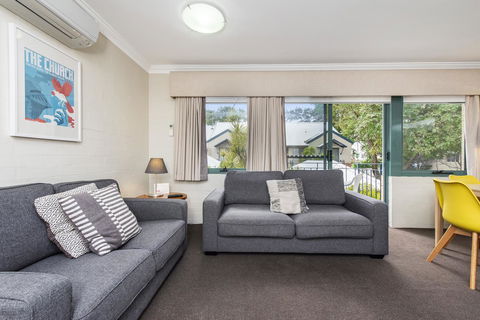 Subiaco Village 20 - Accommodation Main Beach 0