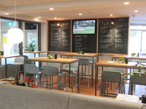 Baileys Parkside Motel By VetroBlu - Accommodation Main Beach 3