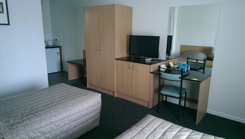 Baileys Parkside Motel By VetroBlu - Accommodation Main Beach 10