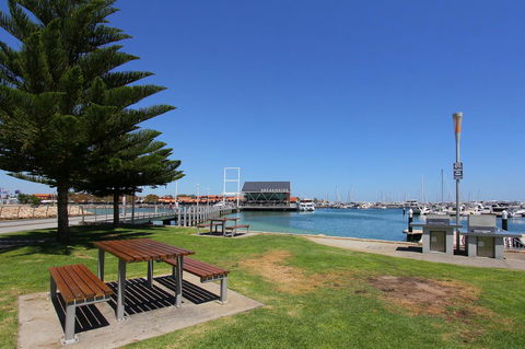 Hillarys Marina Apartment - Accommodation Main Beach 41