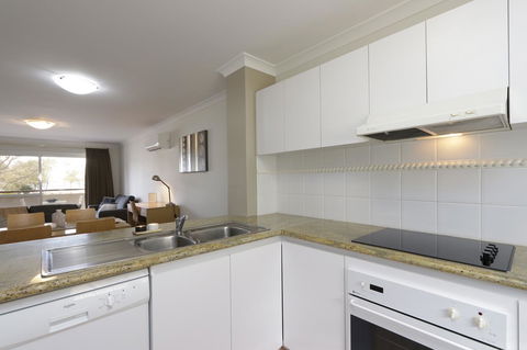 Hillarys Marina Apartment - Accommodation Main Beach 13