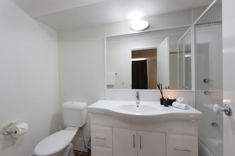Hillarys Marina Apartment - Accommodation Main Beach 29