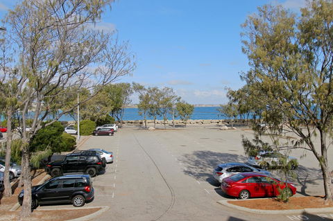 Hillarys Marina Apartment - Accommodation Main Beach 0