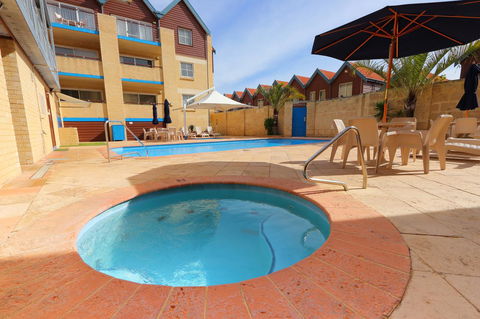 Hillarys Marina Apartment - Accommodation Main Beach 34