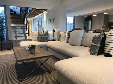 The Urban Beach House - Accommodation Main Beach 0