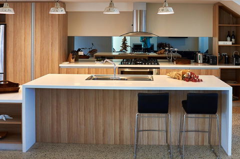 The Urban Beach House - Accommodation Main Beach 7