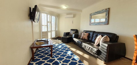 Scarborough Beach Front Resort - Shell Ten - Accommodation Main Beach 5