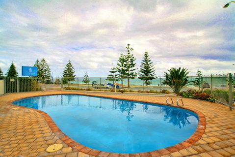 Scarborough Beach Front Resort - Shell Ten - Accommodation Main Beach 12