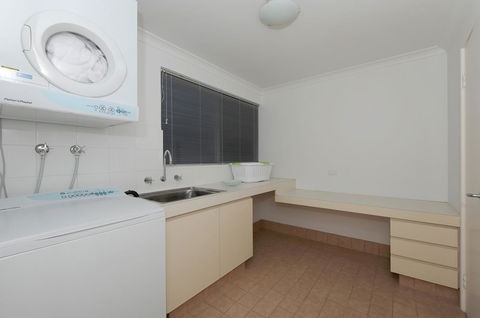 Cottesloe Beach House II - Accommodation Main Beach 20