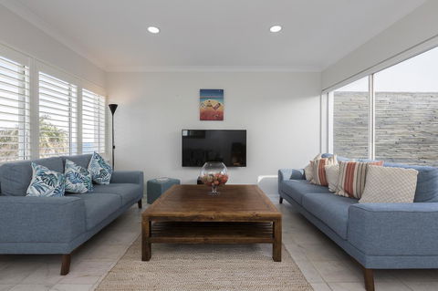 Cottesloe Beach House II - Accommodation Main Beach 4