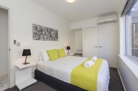 Cottesloe Beach House II - Accommodation Main Beach 10