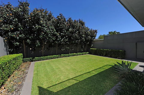 Cottesloe Beach House II - Accommodation Main Beach 24