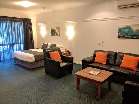 Stay Margaret River - Accommodation Main Beach 7