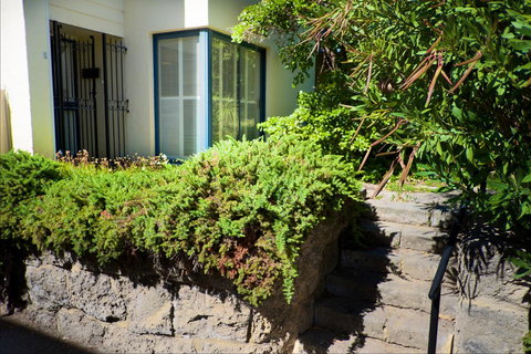 Cottesloe Artist's Beach Retreat - Accommodation Main Beach 22