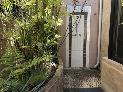 BeachHideaway@Scarborough - Accommodation Main Beach 31