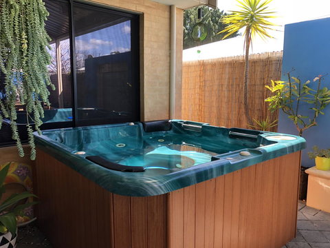 BeachHideaway@Scarborough - Accommodation Main Beach 35