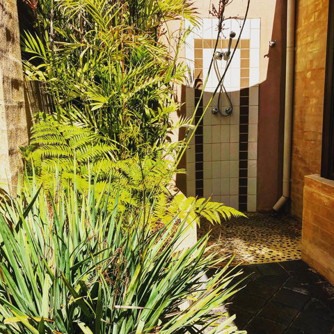 BeachHideaway@Scarborough - Accommodation Main Beach 10