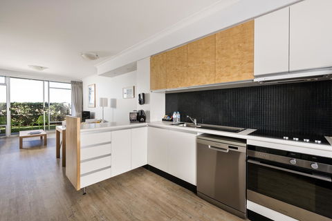 Be. Fremantle - Accommodation Main Beach 10