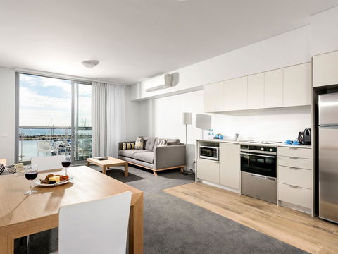 Be. Fremantle - Accommodation Main Beach 24