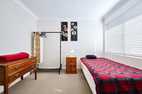 Fremantle Townhouse U/5 - Accommodation Main Beach 9