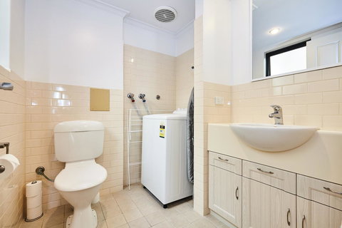 Fremantle Townhouse U/5 - Accommodation Main Beach 7