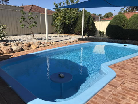 Blue Lake Family Retreat - Accommodation Main Beach 1