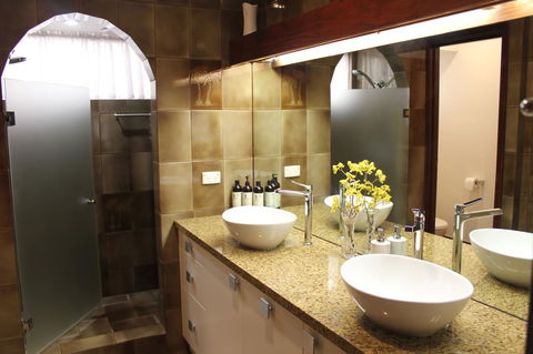 Jacaranda Hideaway Bed & Breakfast - Accommodation Main Beach 7