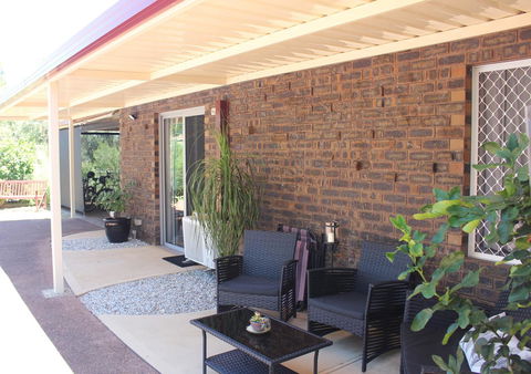 Jacaranda Hideaway Bed & Breakfast - Accommodation Main Beach 12