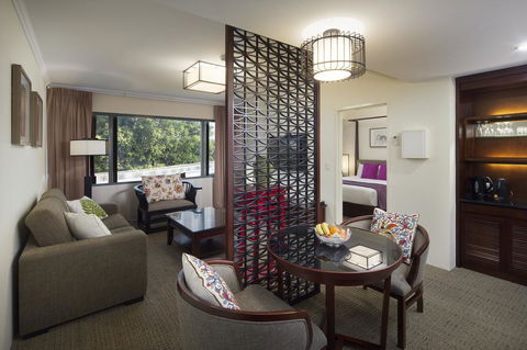 Pagoda Resort & Spa - Accommodation Main Beach 8