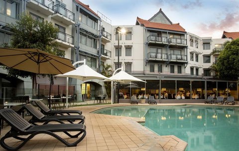 Pagoda Resort & Spa - Accommodation Main Beach 3