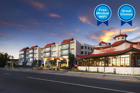 Pagoda Resort & Spa - Accommodation Main Beach 0
