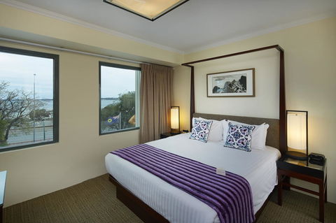 Pagoda Resort & Spa - Accommodation Main Beach 4