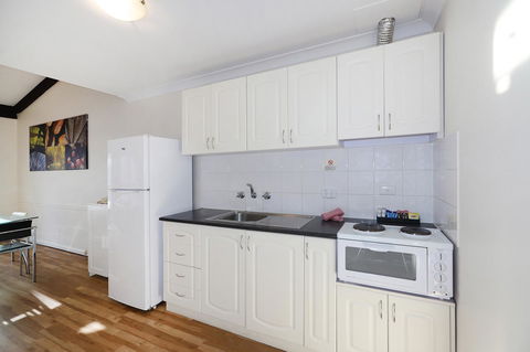 Seashore Memories - Sleeps 3 - Accommodation Main Beach 8