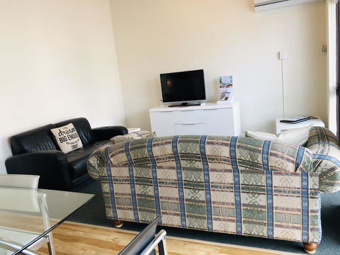 Seashore Memories - Sleeps 3 - Accommodation Main Beach 4