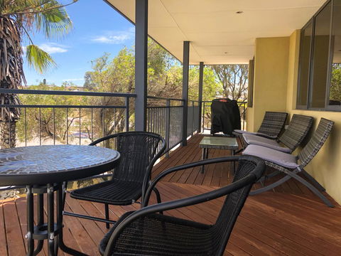 Mullaloo Beachfront Retreat - Accommodation Main Beach 11