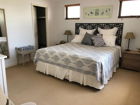 Mullaloo Beachfront Retreat - Accommodation Main Beach 6