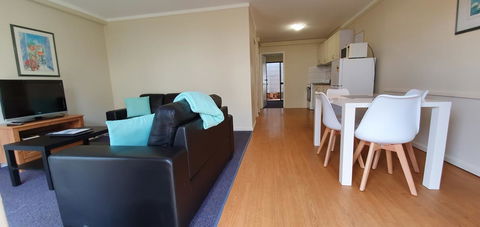West Beach Lagoon 202 - Quiet & Ground Floor! - Accommodation Main Beach 9