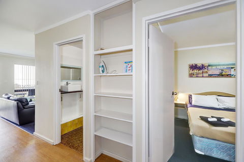 West Beach Lagoon 202 - Quiet & Ground Floor! - Accommodation Main Beach 10