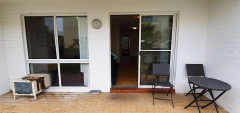West Beach Lagoon 202 - Quiet & Ground Floor! - Accommodation Main Beach 2