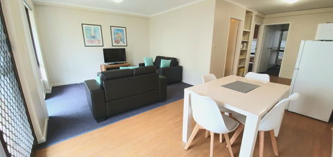 West Beach Lagoon 202 - Quiet & Ground Floor! - Accommodation Main Beach 7