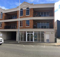 James Henty Apartments - Accommodation Main Beach