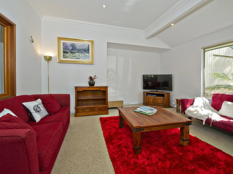 Fern Creek - Accommodation Main Beach 16