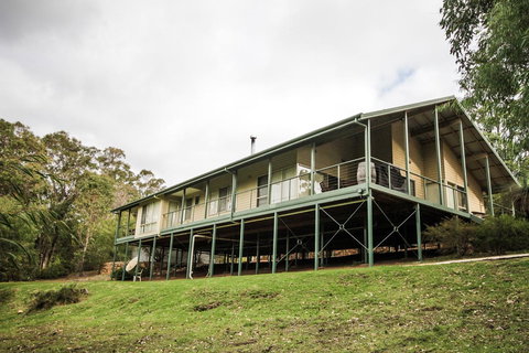 Fern Creek - Accommodation Main Beach 2