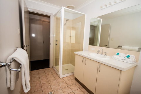Fern Creek - Accommodation Main Beach 15