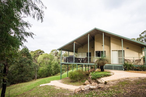 Fern Creek - Accommodation Main Beach 4
